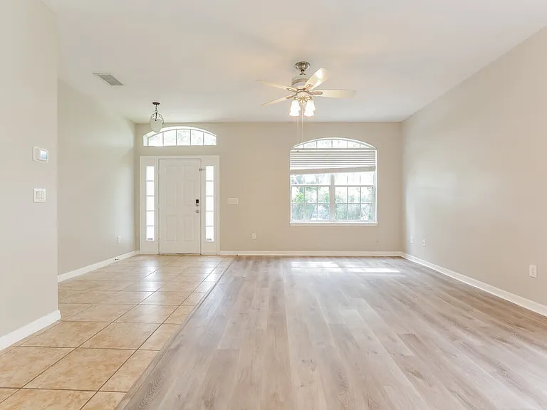 416 Marathon Ln — Photo 4
