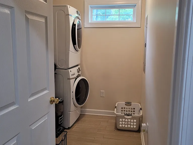 207 Watkins St — Photo 14