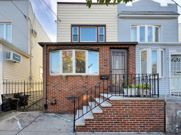 7152 72nd Pl, Ridgewood, NY 11385