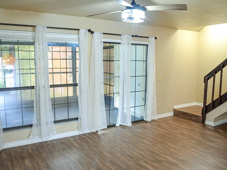 5821 SW 8th Pl — Photo 10