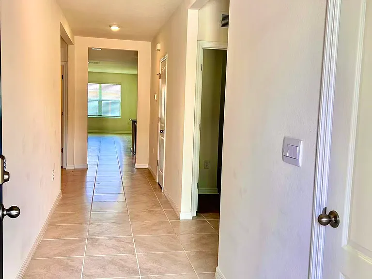 2730 Deep Creek Ave — Photo 3
