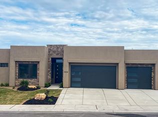 1404 W Firepit Knoll Dr, Saint George, UT 84770