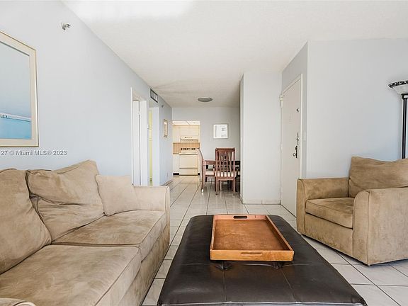 3rd image of 2625 Collins Ave APT 1602