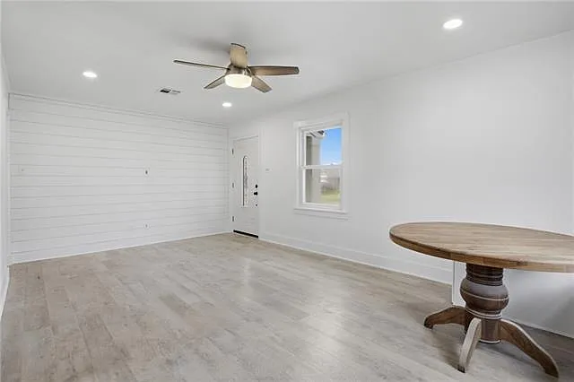 327 Wainwright Dr — Photo 9