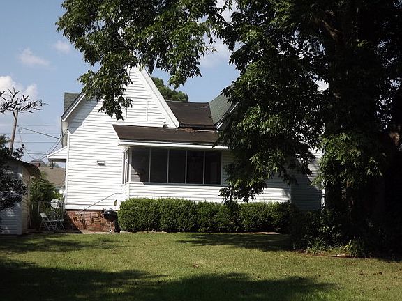 2nd image of 203 W Jessamine St