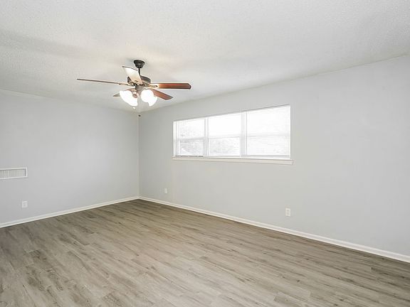 2nd image of 3429 Falcon Dr