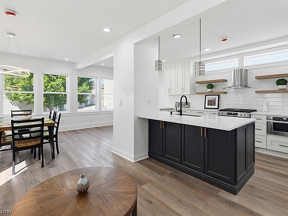 5th image of 2525 Thurman Ave