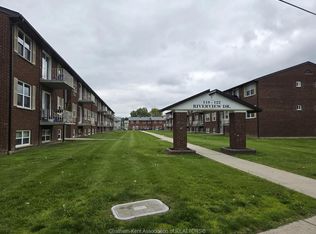 118 Riverview Dr #610, Chatham Kent, ON N7M 1A5