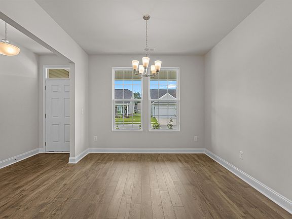 5th image of 2911 Spain Ln.