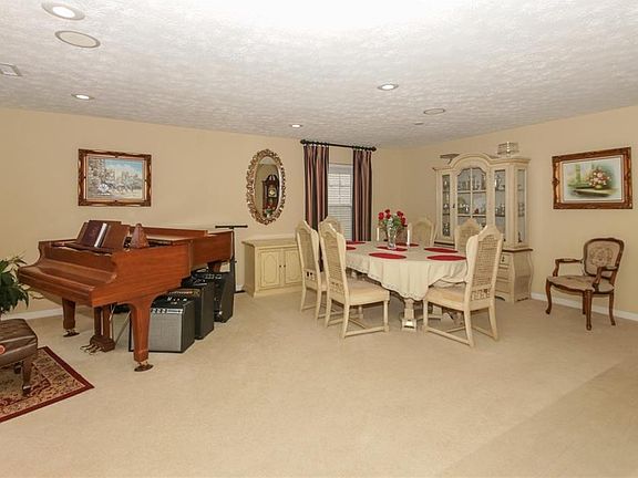 4th image of 8395 Waterleaf Dr