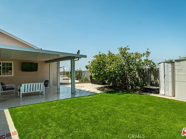 8471 Vine Valley Dr — Photo 22