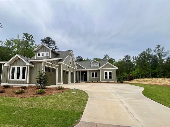 2210 Quail Holw, Opelika, AL 36801