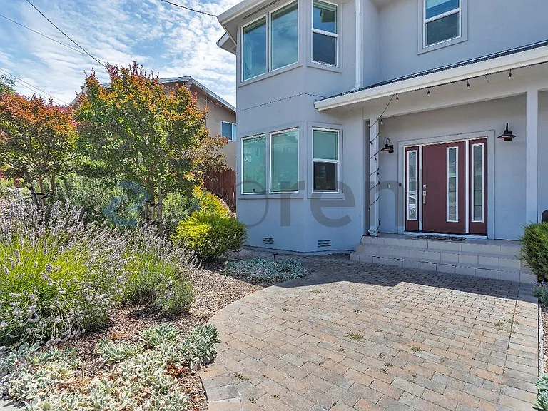 1109 Palisade St — Photo 3