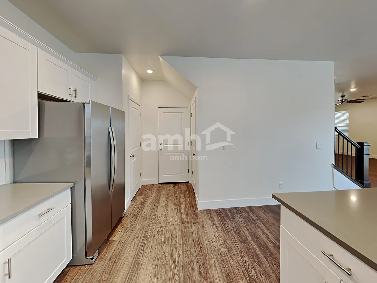 3 bed, 2.5 bath, 1752 sqft, $2,265 — Photo 3