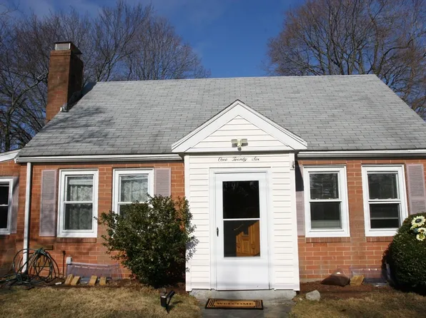 126 Russell Rd, Newton, MA 02465