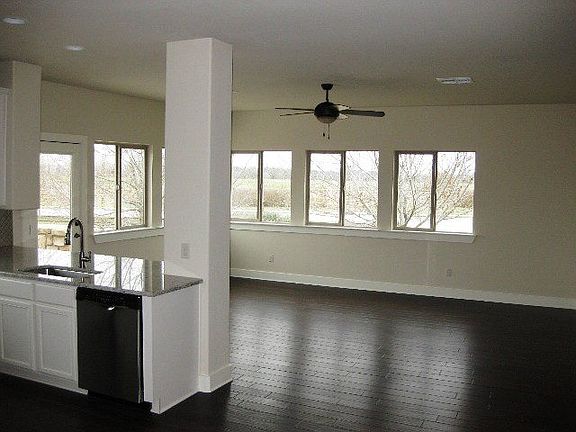 4th image of 406 Easton Dr