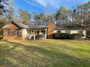 160 Hideaway Dr, Fayetteville, GA 30215