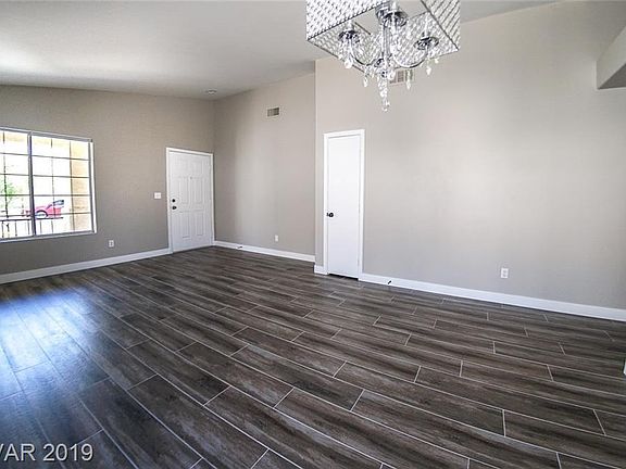 4th image of 1070 Havenworth Ave