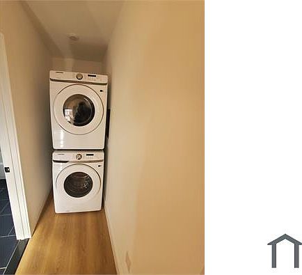 3rd image of 1300 1/2 Sellers St #B