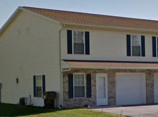2861 Fillmore Dr, Chambersburg, PA 17201