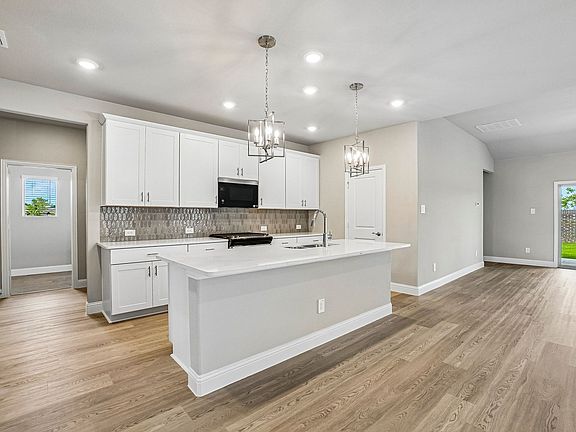 4th image of 3229 Scorpion Ln