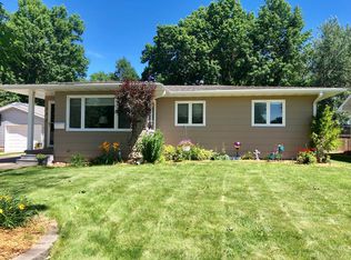 300 Independence St, Pella, IA 50219