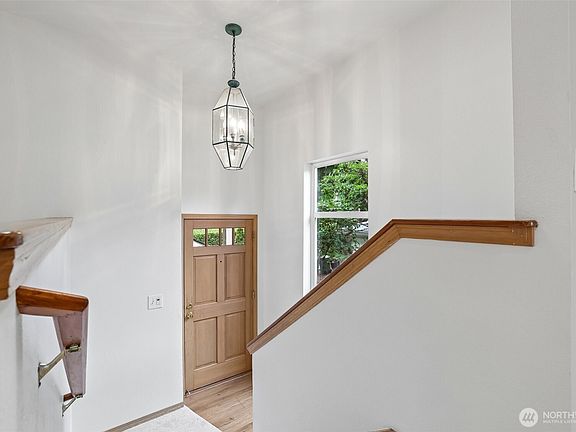 4th image of 317 NE 91st Street