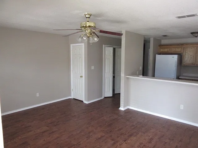 Building Photo - 4526 Cole Dr