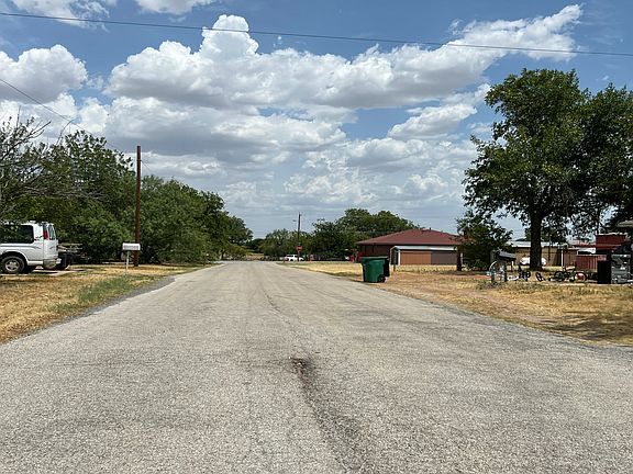 4th image of 909 E Cash St