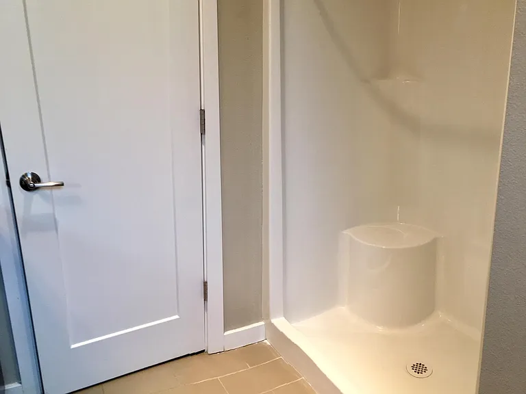 460 NE Simpson St — Photo 10