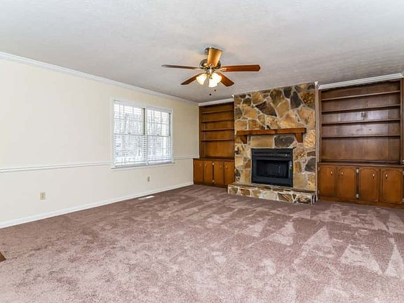 4th image of 652 Saddlewood Dr