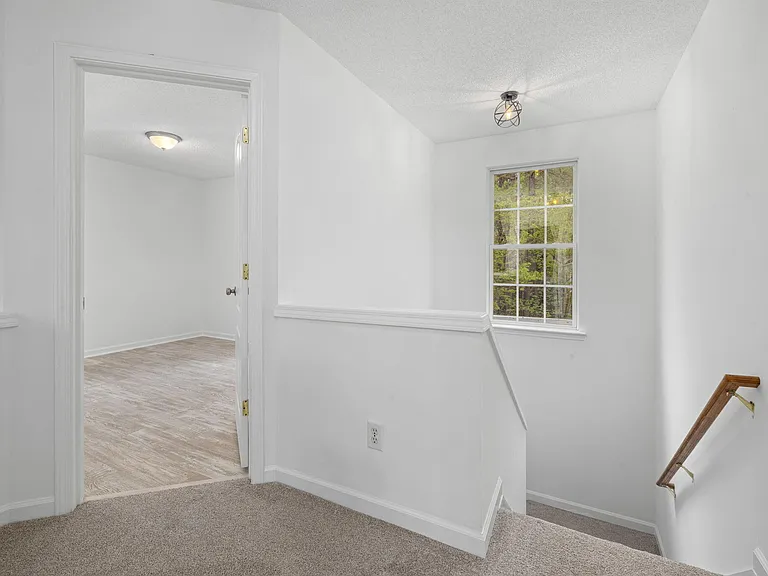 6905 Dawnalia Ct — Photo 12
