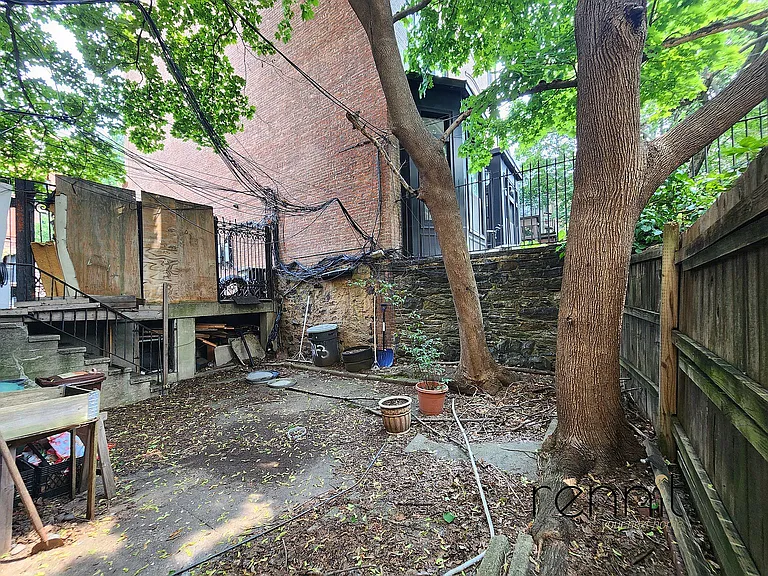 123 8th Ave #PRIVATE-BACK — Photo 14