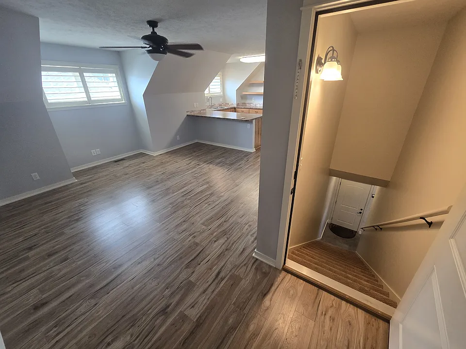 Entry to apartment