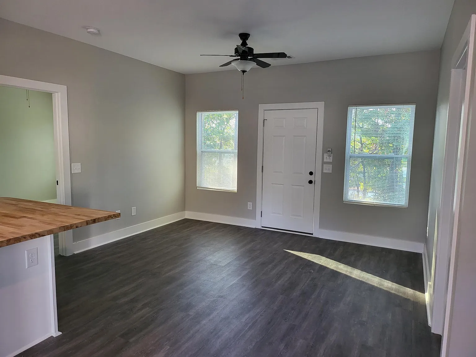 2 bed, $1,095 — Photo 3