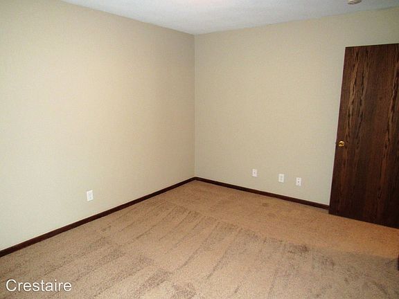3rd image of 1511 Thomas Dr APT 4