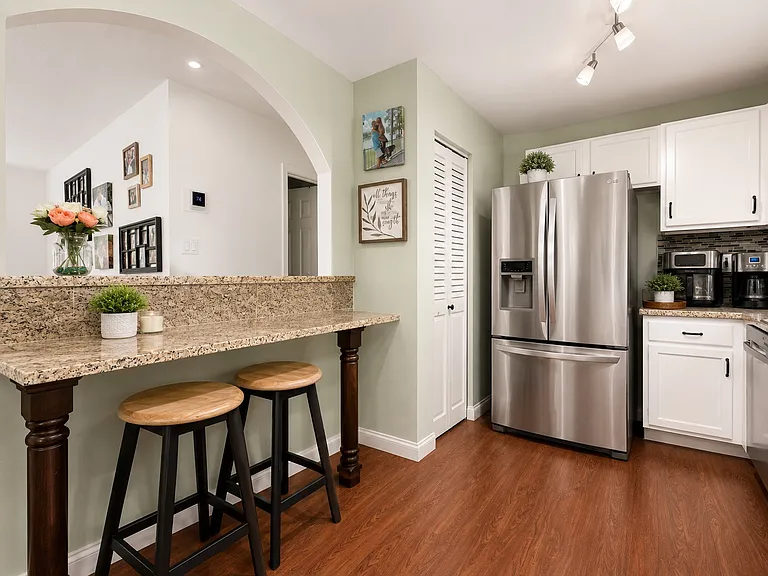13135 Haddock Rd — Photo 4