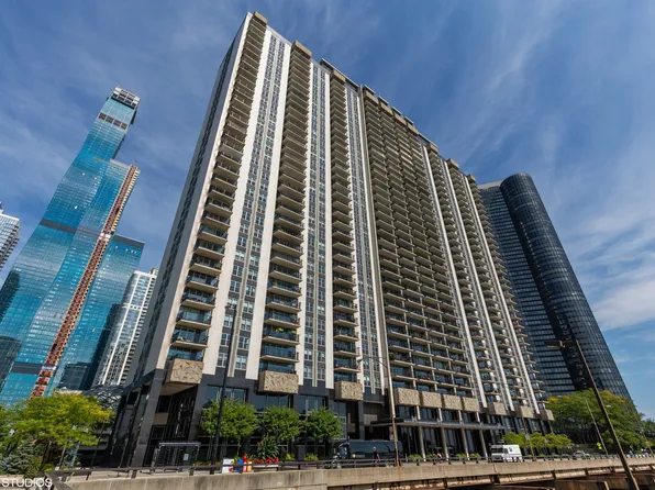 400 E Randolph St APT 2601, Chicago, IL 60601