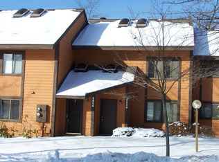 1214 Veech Ln, Hidden Valley, PA 15502