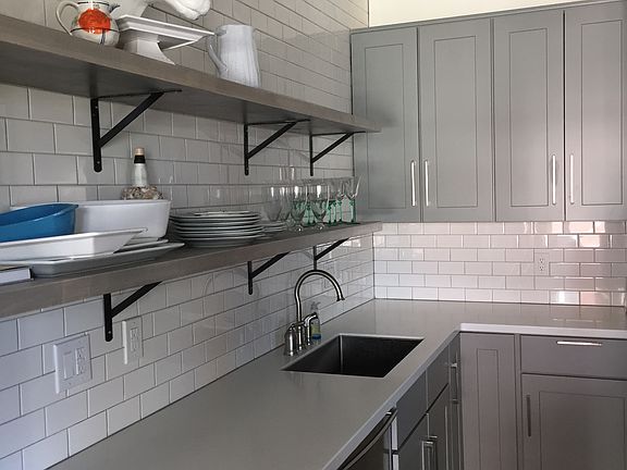 2nd image of 421 1/2 Massachusetts Ave #10
