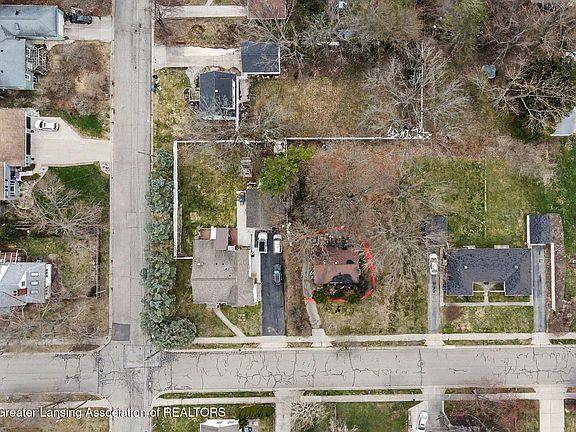 3rd image of 532 Wayland Ave