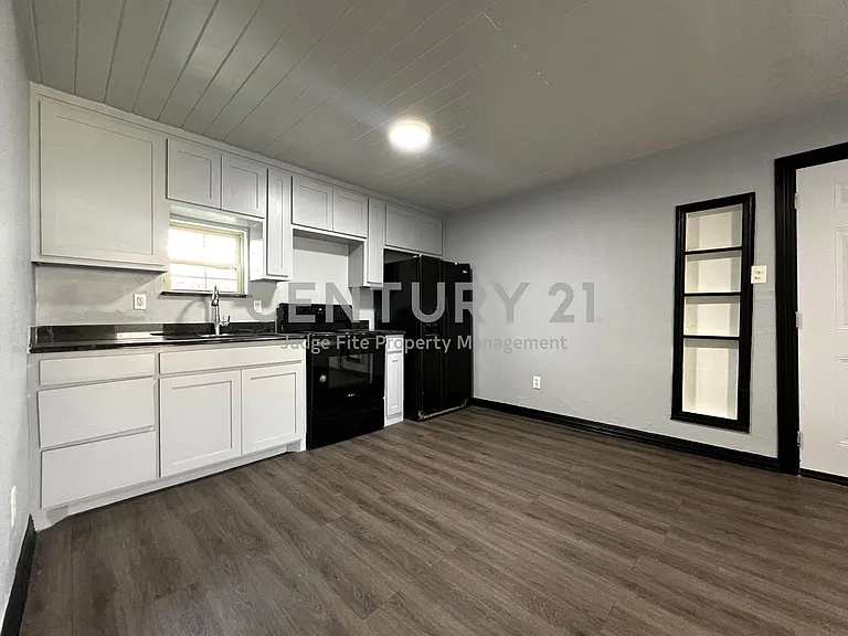 5205 Calloway St #B — Photo 7