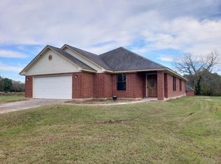 937 Mill Rd, Angleton, TX 77515