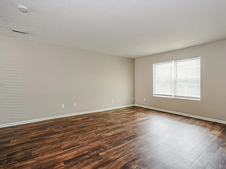 6280 Marengo St — Photo 5