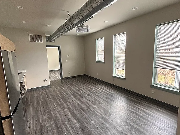 29 E Utica St #3C — Photo 15