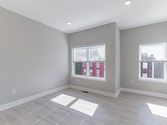 5th image of 2848 W Diamond St #1