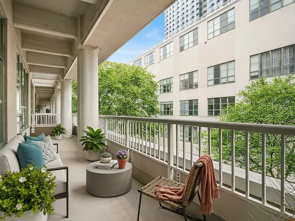 184 Kent Ave APT B-506, Brooklyn, NY 11249