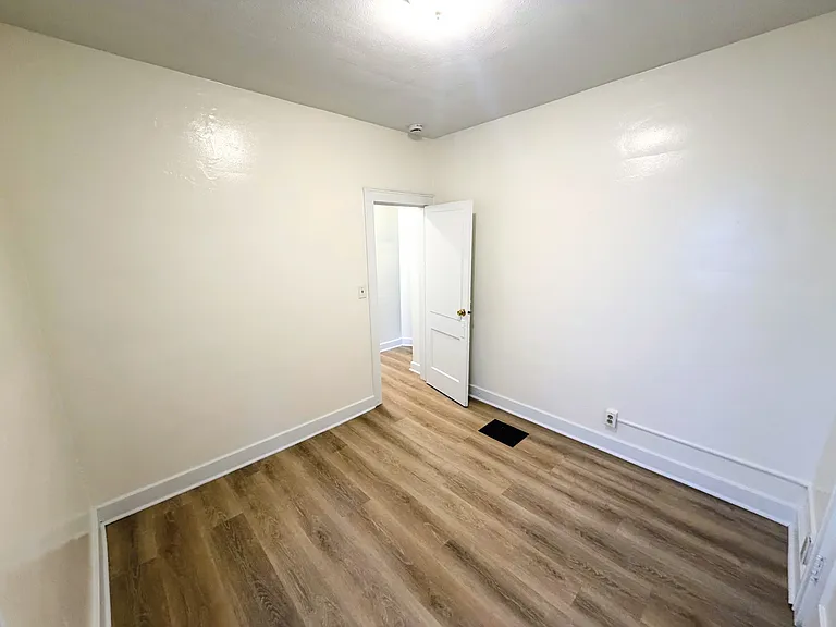 1801 Paris Ave SE #1 — Photo 11