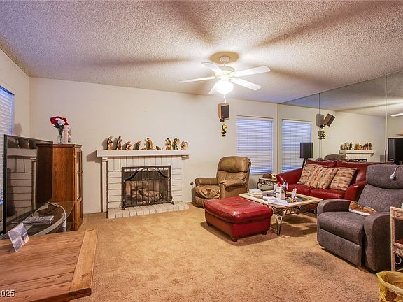 3rd image of 4539 Peardale Dr