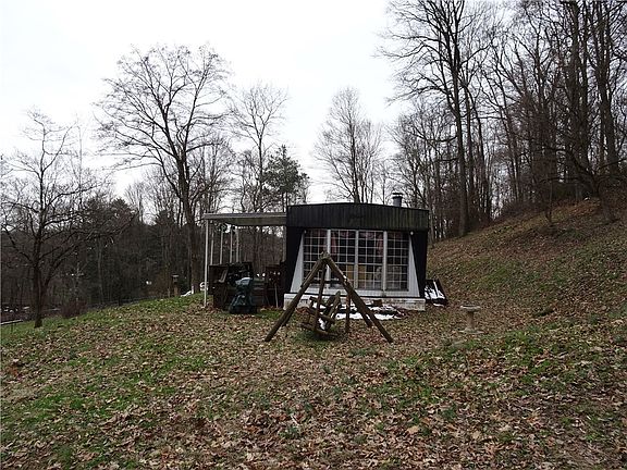 4th image of 151 Wagner Rd